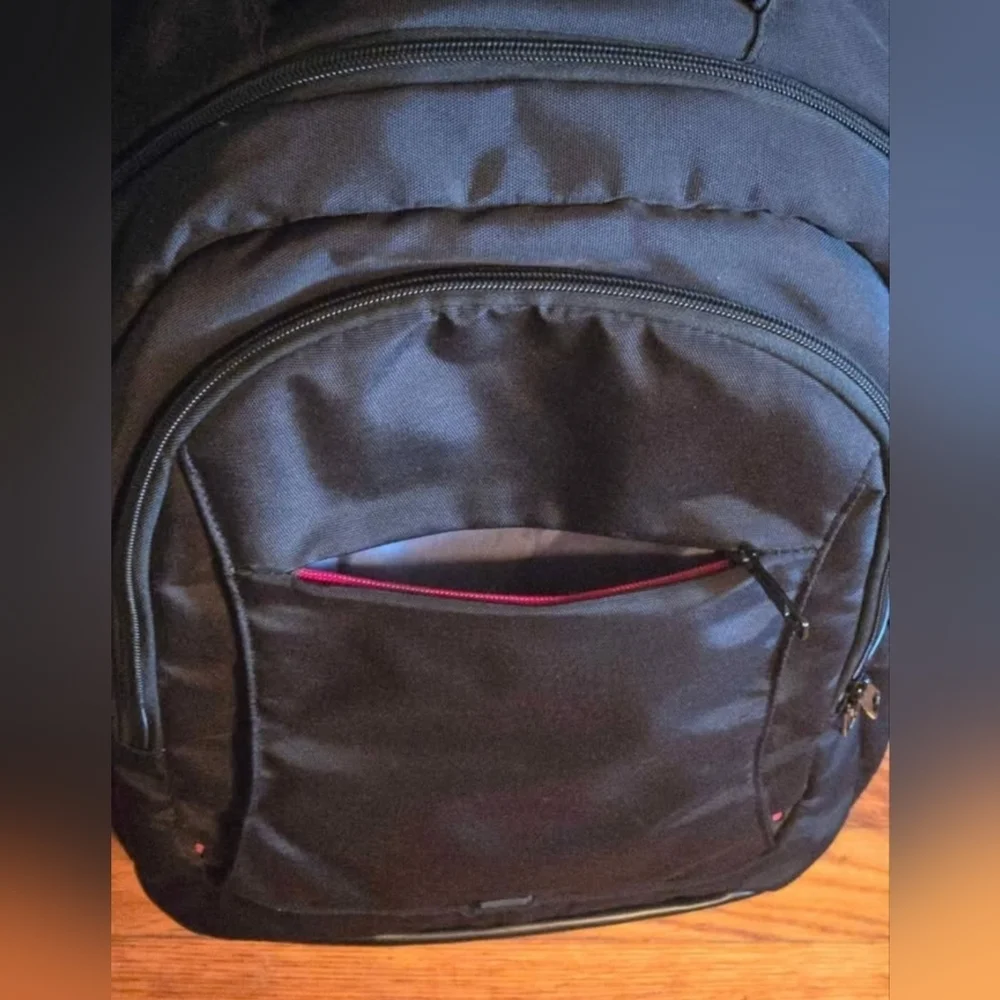 NWOT | Inateck | Laptop Bag Backpack | USB Port | 15.6 inch | Black |